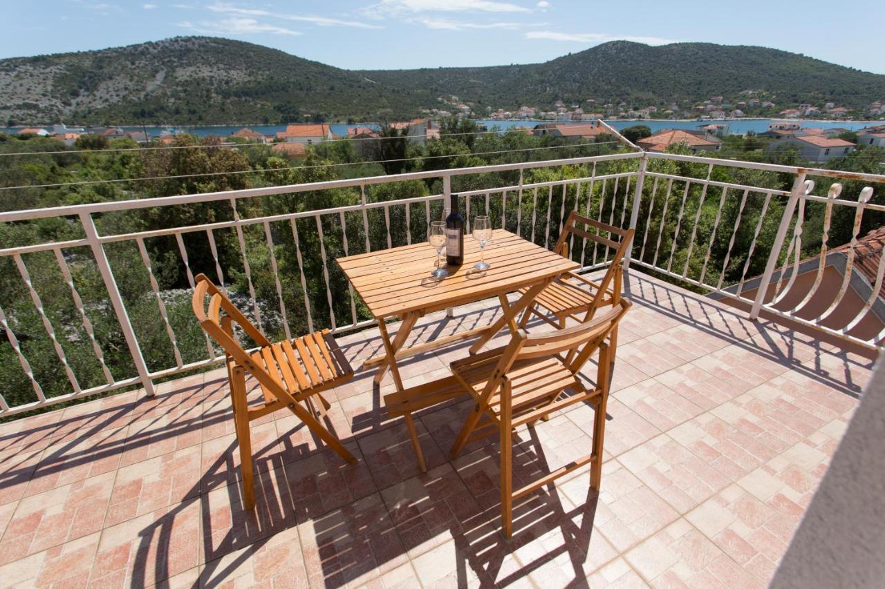 Apartman Paula 2 Διαμέρισμα Vinišće Εξωτερικό φωτογραφία